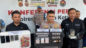 Polisi Ungkap Peredaran Sabu Dikemas Bungkus Permen di Cirebon