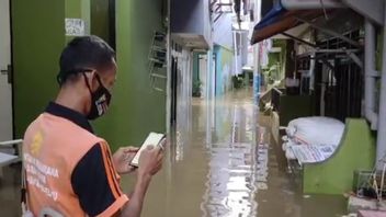 Kali Ciliwung Meluap, Permukiman Warga di Kebon Pala Jaktim Terendam Banjir Semeter Lebih