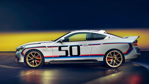 BMW Resmi Melepas Satu dari 50 Unit 3.0 CSL, di BMW Welt, Munich