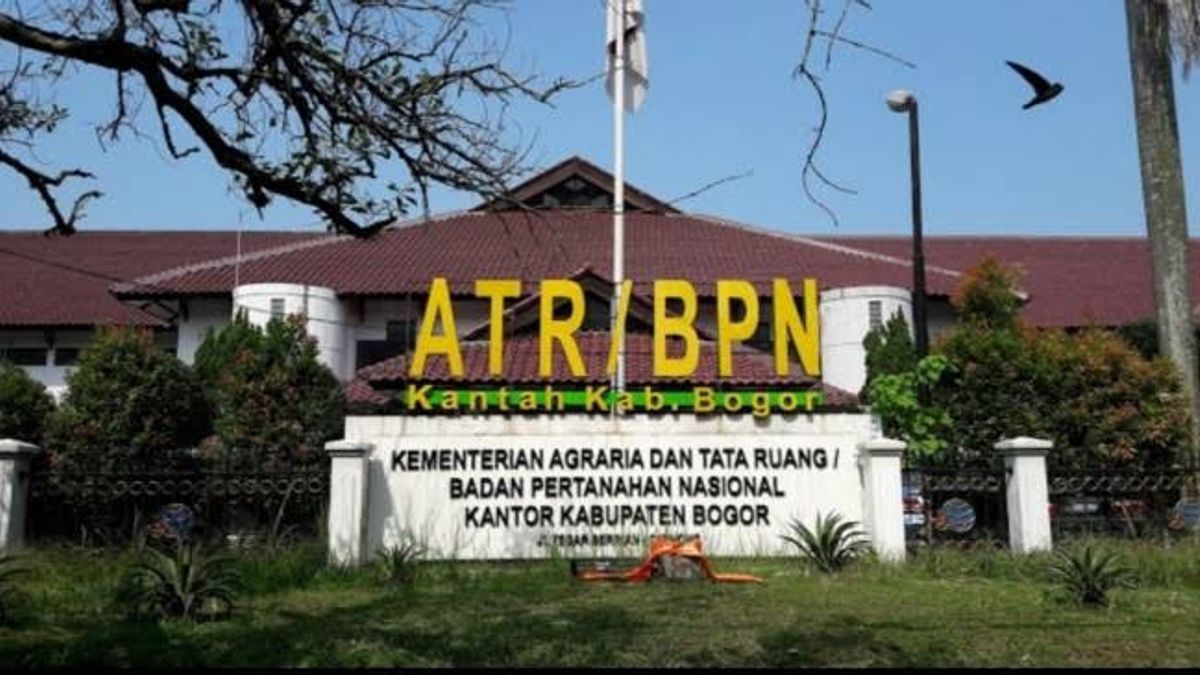 Accusé de nombreux problèmes, la foule de la régence de Bogor exigera que le chef de l’ATR / BPN Cibinong soit destitué