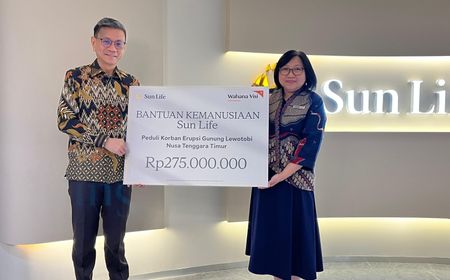 Sun Life Salurkan Bantuan untuk Korban Erupsi Gunung Lewotobi