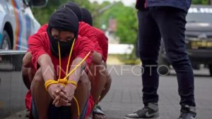 Polisi Tangkap Pencuri Mesin ATM Berisi Rp320 Juta di DPRD Makassar Usai Dibakar Massa,