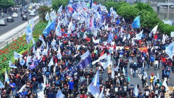 Workers Hold May Day Fiesta Today, Good People Avoid Senayan Area