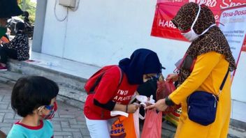 DLH Surabaya Reprimands Outlet Managers For Violating Plastic Restriction Rules