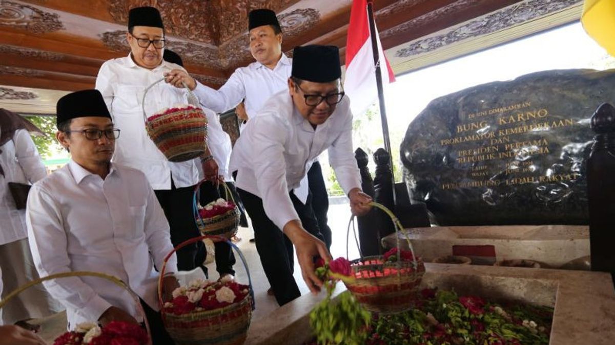 Cak Imin Ziarah ke Makam Soekarno: Kita <i>Ngalap</i> Berkah di Sini