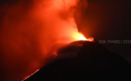 Aliran Lava Pijar Gunung Lewotobi Meluncur Sejauh 3,5 Kilometer