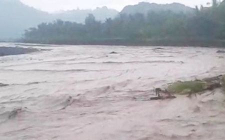 Bupati Lumajang Minta Warga Waspada dengan Lahar Dingin Gunung Semeru, Alirannya Sudah Terpecah