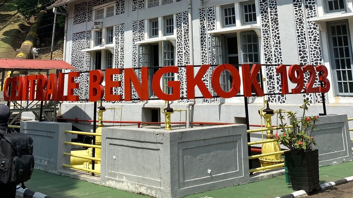 Looking Up Close To The Bengkok Hydropower Plant, A Green Power Plant Built Since The Dutch Colonial Period