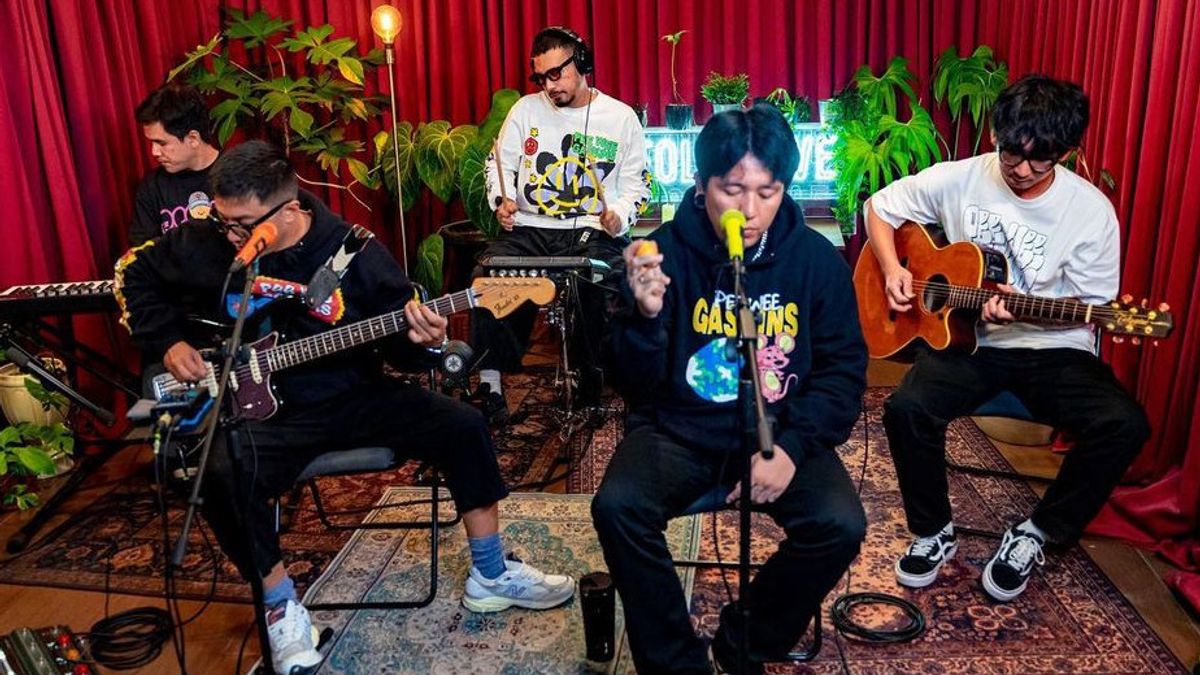 Consistency, Commitment, Integrity: Key Pee Wee Gaskins To Stay In The Indonesian Music Industry