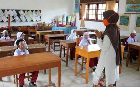 Hari Pertama Belajar Tatap Muka di Jakarta, Sekolah SD Mesti Siapkan Masker Cadangan untuk Siswa