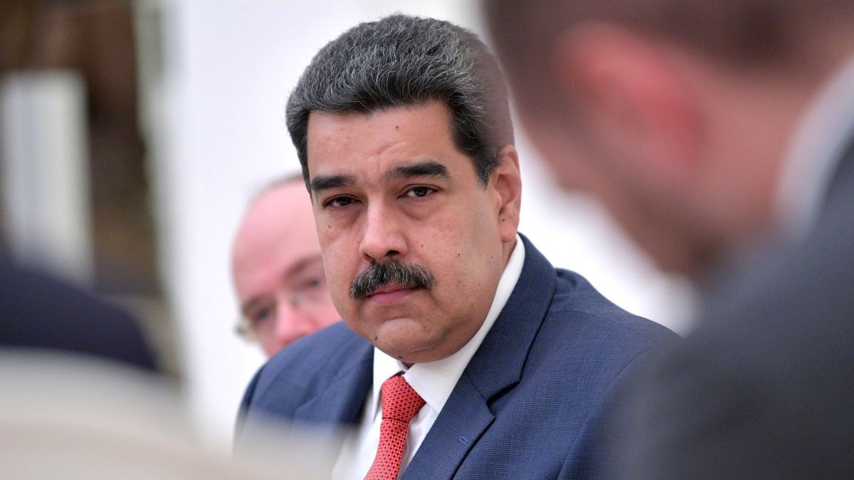 Le président vénézuélien Maduro condamne le dépôt d'un bateau de guerre britannique en Guyana