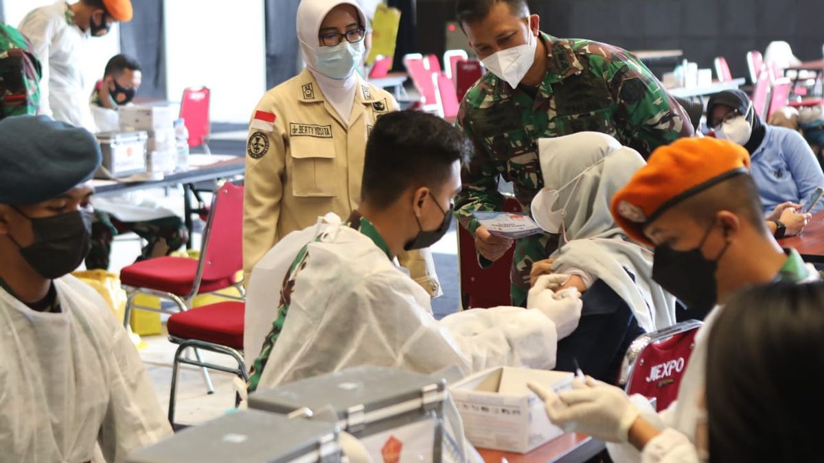 TNI Bersama Walubi Gelar Serbuan Vaksin Ke-2 di JIEXPO Kemayoran