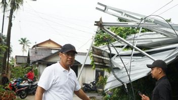 24 maisons touchées par les putes de beliung dans la ville de Pangkalpinang