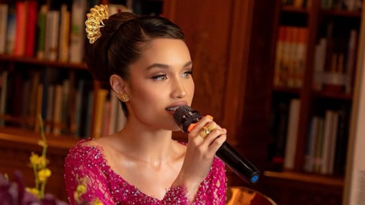 Pakai Kebaya Merah di Hari Kartini, Intip 7 Potret Cinta Laura yang Menginspirasi