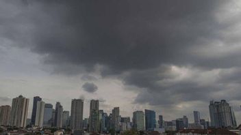    Cuaca Jakarta Hari Ini: Pagi Cerah, Waspada Potensi Hujan Petir Siang Hari