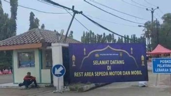 摩托车旅行者 不要忘记在KM 60 Kedungwaringin Bekasi停下来 如果累了，累了，昏昏欲睡，设施很齐全你知道！