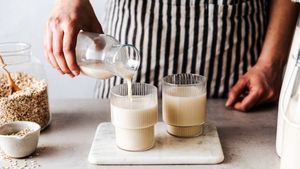 Tak Selalu Baik, Ini 4 Dampak Buruk Oatmilk pada Kesehatan Kulit