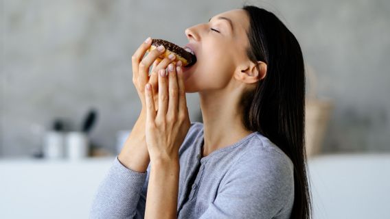 7 Effective Steps To Manage Food Craving, Strong Desire To Consumpt Certain Foods Can Be Pressured!