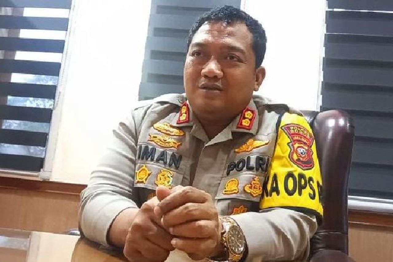 茂物警方揭示红色手提箱中残缺不全的受害者尸体的特征,发现无头