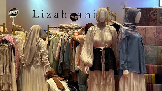 تمكين الشركات المتناهية الصغر والصغيرة والمتوسطة المحلية ، Intip Bazar التي تقترح مجموعة أزياء حديثة حتى العطلات