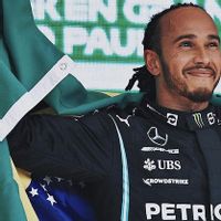    Kisah Lewis Hamilton Hadiri Pesta di Playboy Mansion Usai Putus Cinta dari Nicole Scherzinger