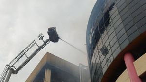 Police Still Identify Bodies Of Glodok Plaza Fire