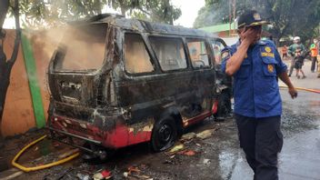 Angkot Route Cengkareng - City On Fire, No Passengers Become Victims
