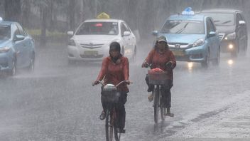 Cuaca Minggu 12 Mei, Sebagian Ibu Kota Provinsi Diguyur Hujan Ringan
