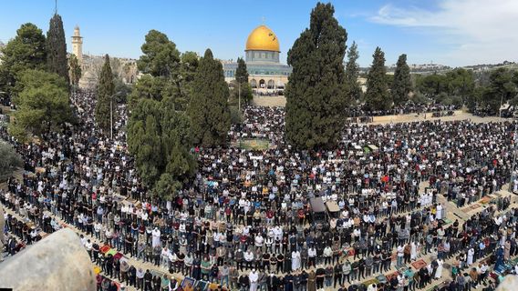 Lebih dari 80 Ribu Jemaah Padati Masjid Al-Aqsa di Jumat Kedua Ramadan Meski Israel Lakukan Pembatasan