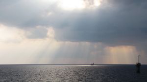 Indonesia Dorong Penyelidikan Meledaknya Tug Boat Musaffah 2 di Selat Hormuz