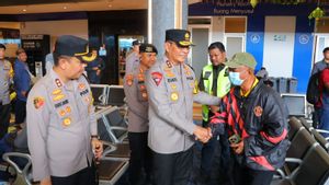 Jelang Lebaran, Kapolda Kaltara Pastikan Keamanan Bandara dan Pasar Guser