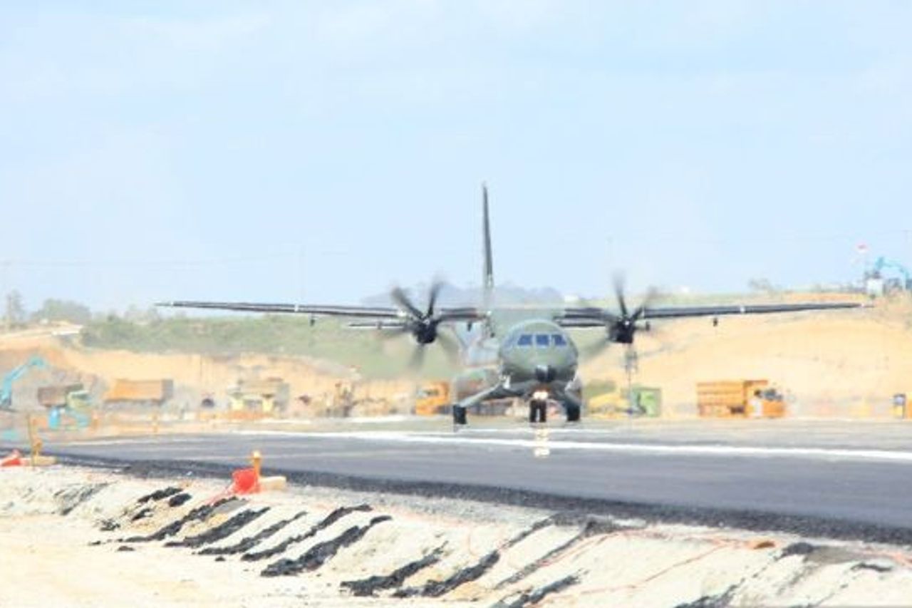 ヌサンタラ空港で3機の空軍機がパク滑走路をテスト