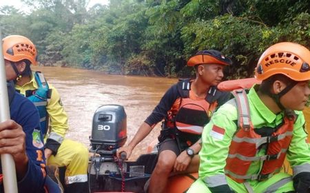 Alat Berat Dikerahkan Keruk Lumpur Lokasi Pekerja Tambang Hilang di Sungai Konawe Utara