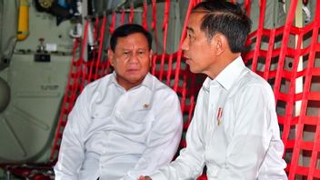 Bincang-bincang Jokowi dan Menhan Prabowo di Dalam Pesawat Super Hercules