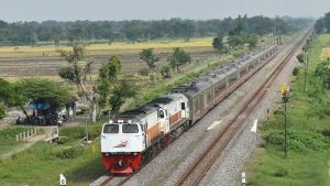 KAI Catat 3,49 Juta Orang Naik Kereta Api di Musim Libur Sekolah