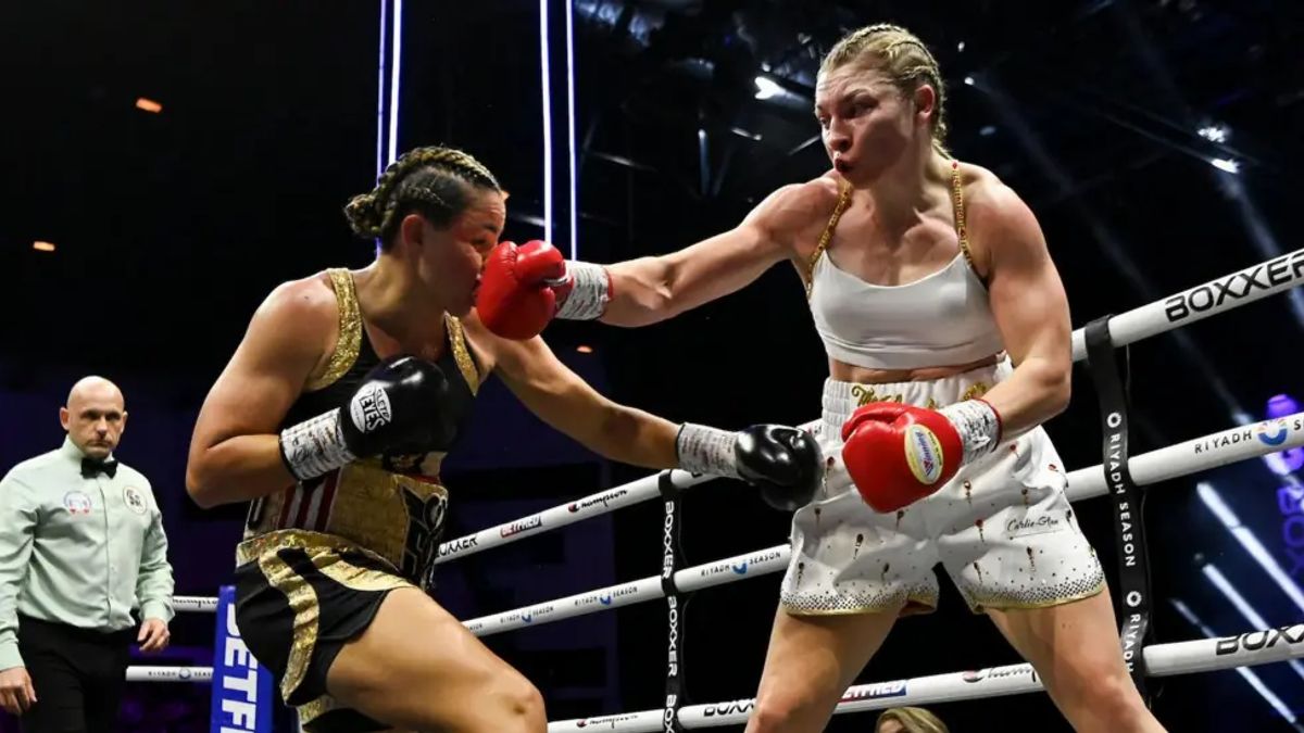 Kalahkan Stephanie Pineiro, Lauren Price Pertahankan Gelar Juara Dunia Tinju Kelas Welter Putri