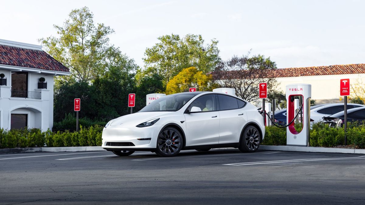 Buy A Tesla Model Y Starting In 2025 In This Country For 5 Years Of Supercharging