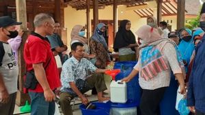 Berita Gunung Kidul: Pemkab Menggelar Operasi Pasar Minyak Goreng di Taman Kuliner