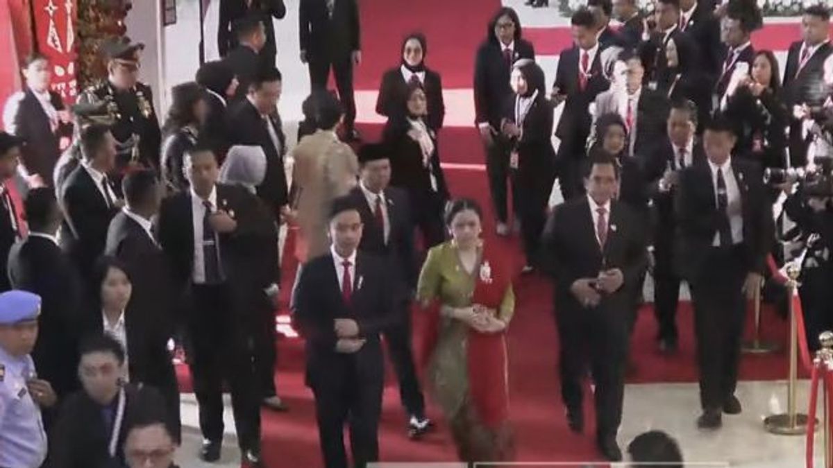 Sidang Tahunan MPR 2025, Wapres Gibran dan Puan Maharani Berjalan Beriringan