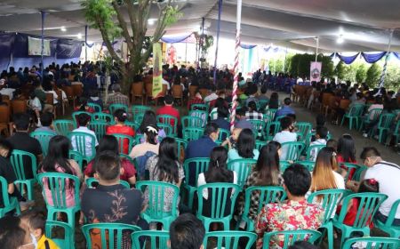 Warga Cianjur Rayakan Natal di Tenda Depan Gereja, Ibadah Berlangsung Khidmat Tanpa Raut Kesedihan