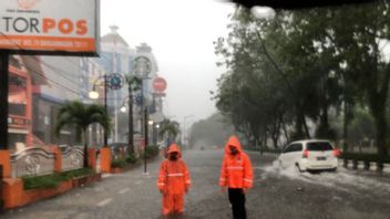 7 Hours Of Rain, Main Street And Market In Banjarmasin Flooded, BPBD Reminds Potential Rob Flood