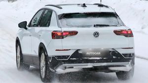 Uji Coba T-Roc Generasi Terbaru, Dikabarkan Edisi Terakhir VW Akhiri Era Mobil Bermesin ICE 