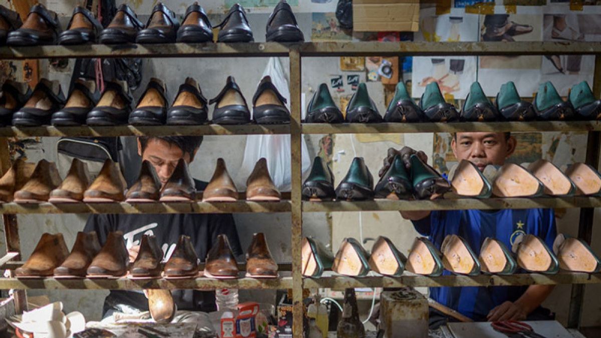 Indonesian Footwear Exports Grow 64.5 Percent During A Decade Of Jokowi's Leadership