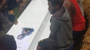 Korban Pembantaian KKB Papua Bebi Tabuni, Anak Kepala Suku Abelom Tabuni Dimakamkan di Ilaga