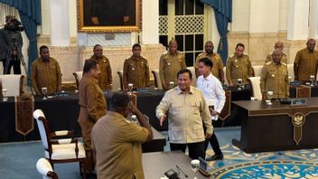 プラボウォは、2026年8月までに2,500のSPPGがパプア全土で運用されるよう要請