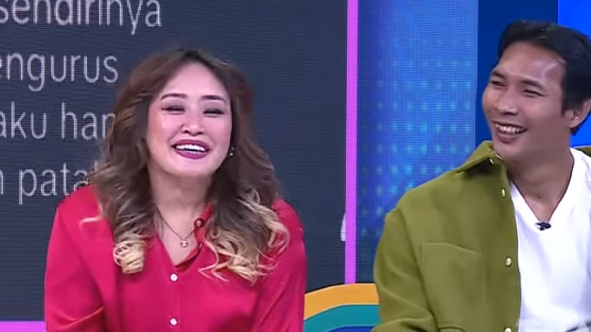 Pinkan Mambo dan Arya Khan Rela Tak Bulan Madu Demi Bisa Bangun Rumah