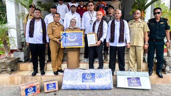 KKP Kirim Bantuan Makanan-Pakaian Senilai Rp636 Juta ke Pengungsi Erupsi Gunung Lewotobi