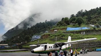  انتشال جثث جميع ضحايا تحطم طائرة على منحدرات جبال الهيمالايا في نيبال وإجلائها