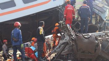 Evacuation de deux victimes piégées dans le train de tourangga-KA Bandung Raya, SAR conjoint augmentera jusqu’à la décharge de voitures