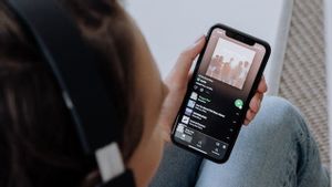 Spotify الآن يسمح بتنزيل الموسيقى عن بعد على ساعات أجهزة Android